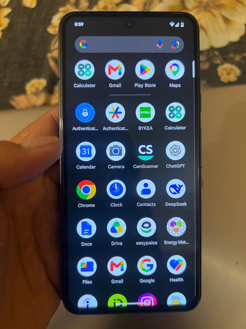 Google Pixel 8 4