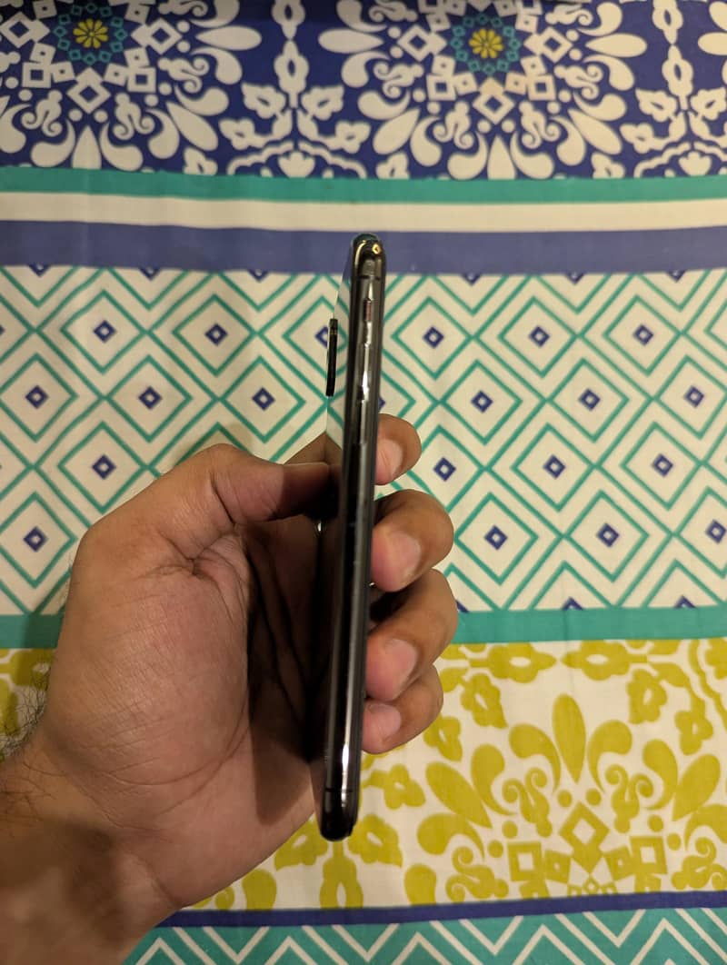 Apple iPhone X 2