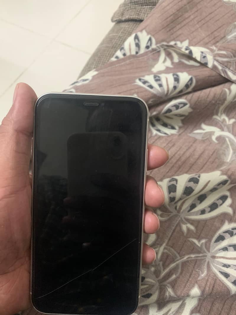 iPhone 11 5