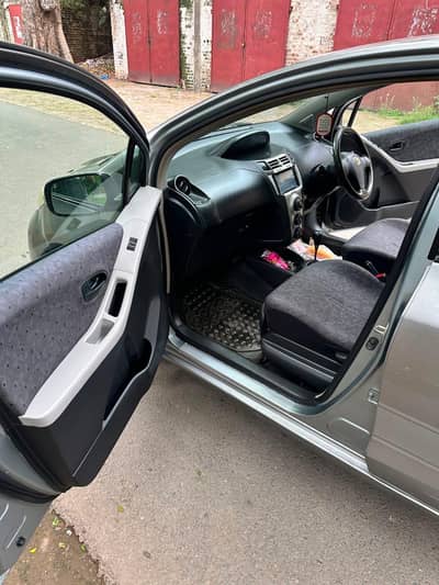 Toyota Vitz 2013