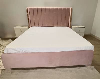 Bed Set for sale urgently.