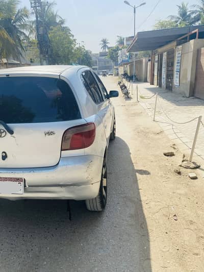Toyota Vitz 2001
