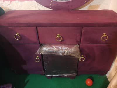 Dressing table