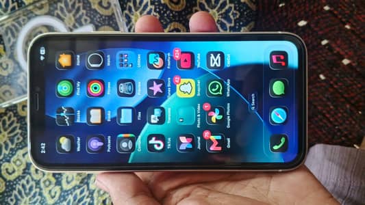 Apple iPhone 11