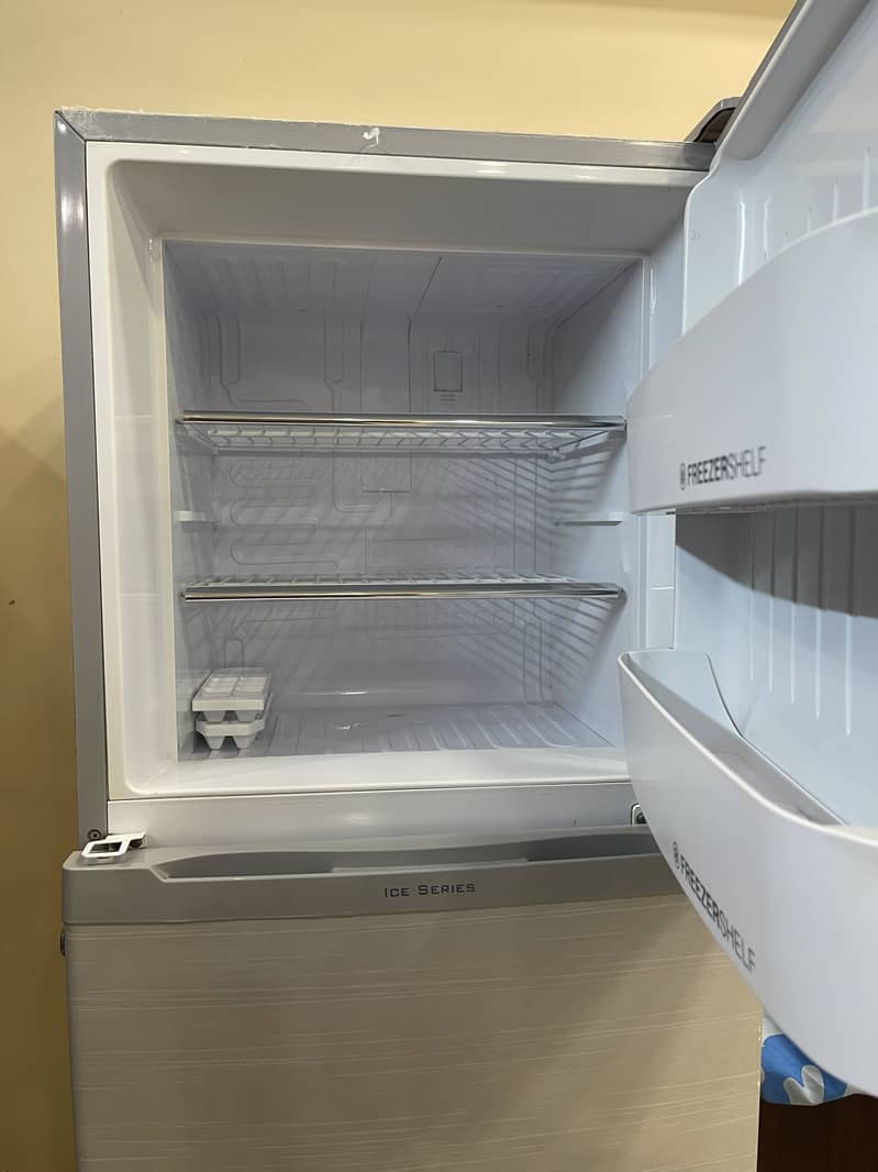 Orient Fridge 5
