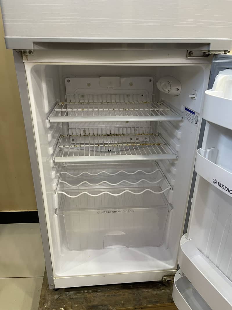 Orient Fridge 8