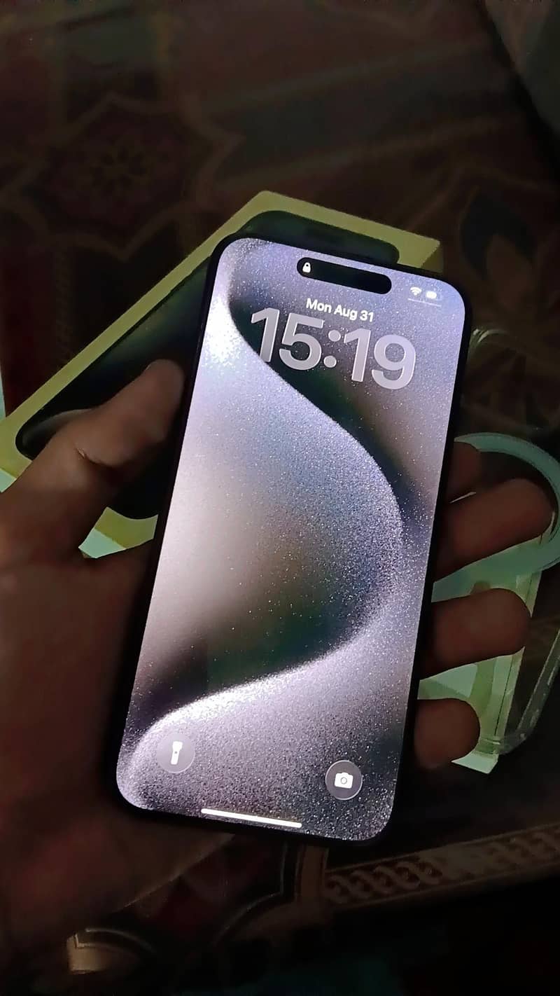Apple iPhone 15 Pro Max 1