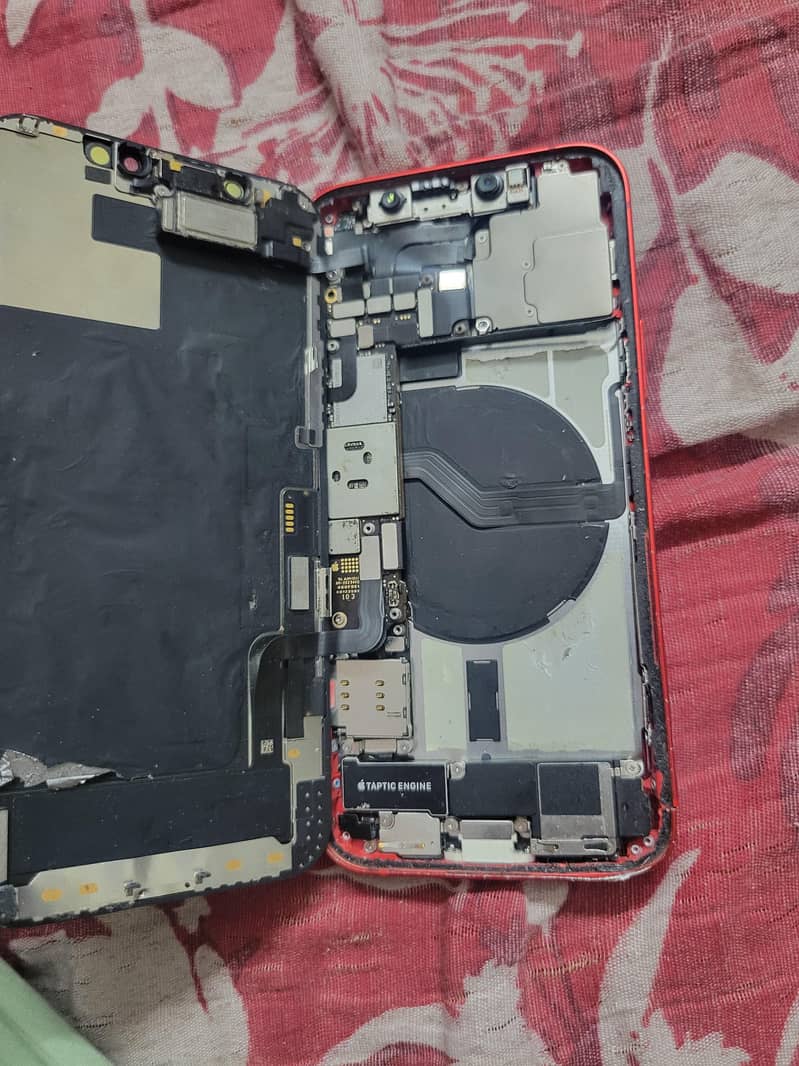 Apple iPhone 12 6