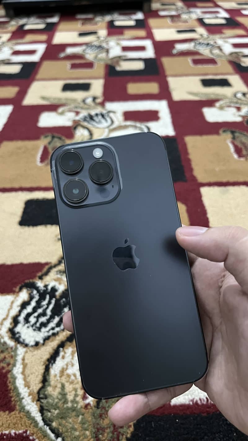 iPhone 14 Pro Max 1