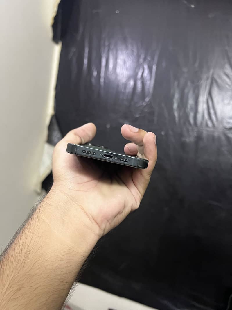 Apple iPhone 13 Pro 1