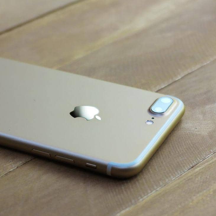 Apple iPhone 7 Plus 2
