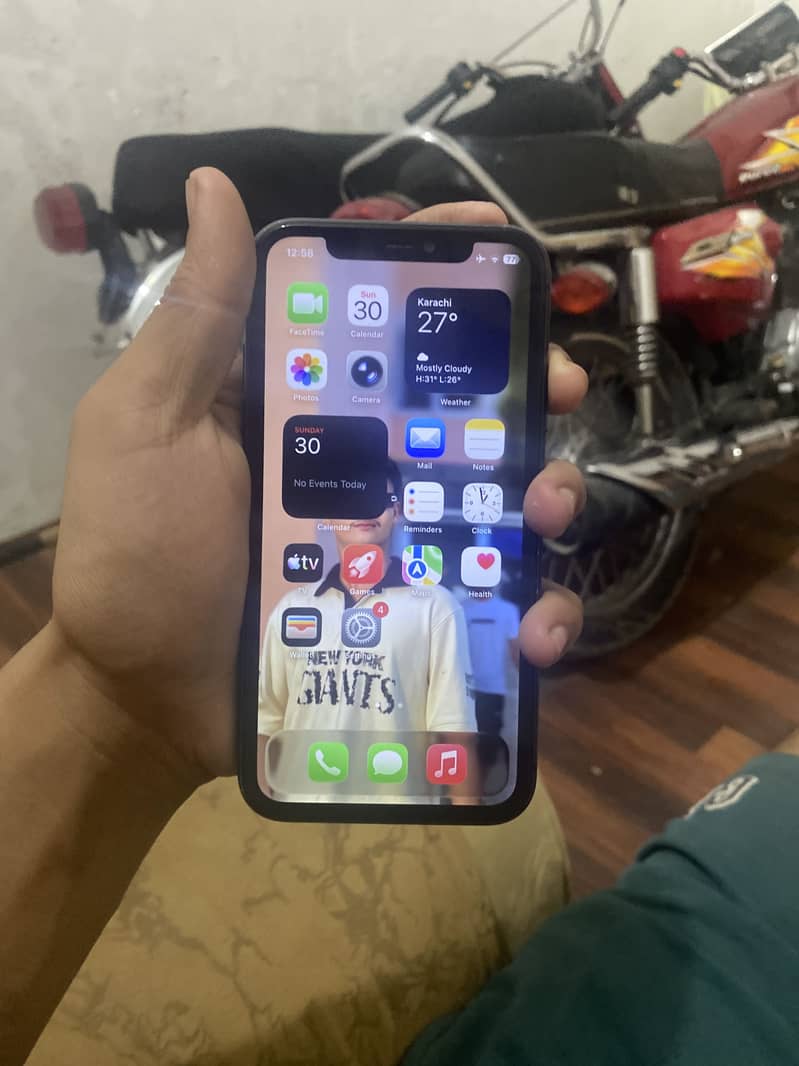 Apple iPhone 11 7