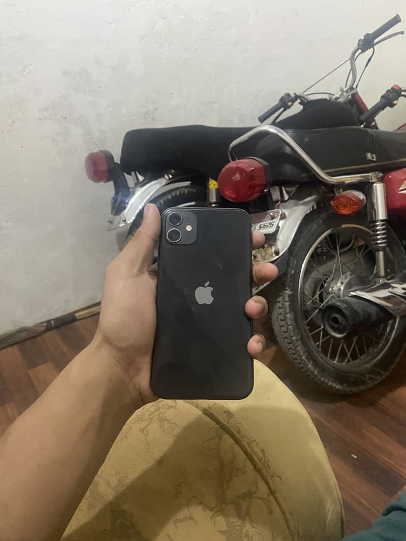 Apple iPhone 11 8