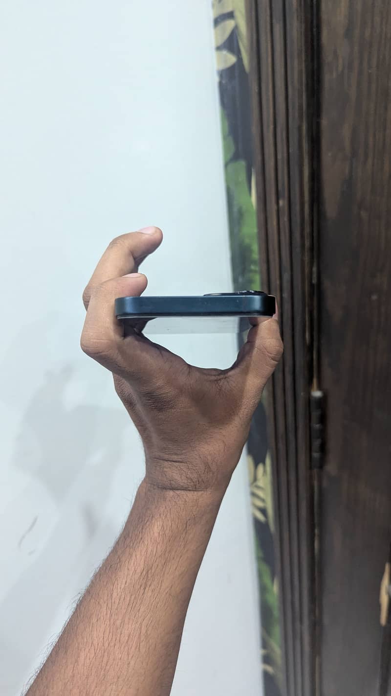 Apple iPhone 13 3