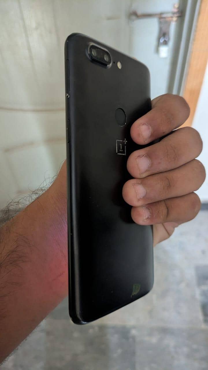 One Plus 5T 1