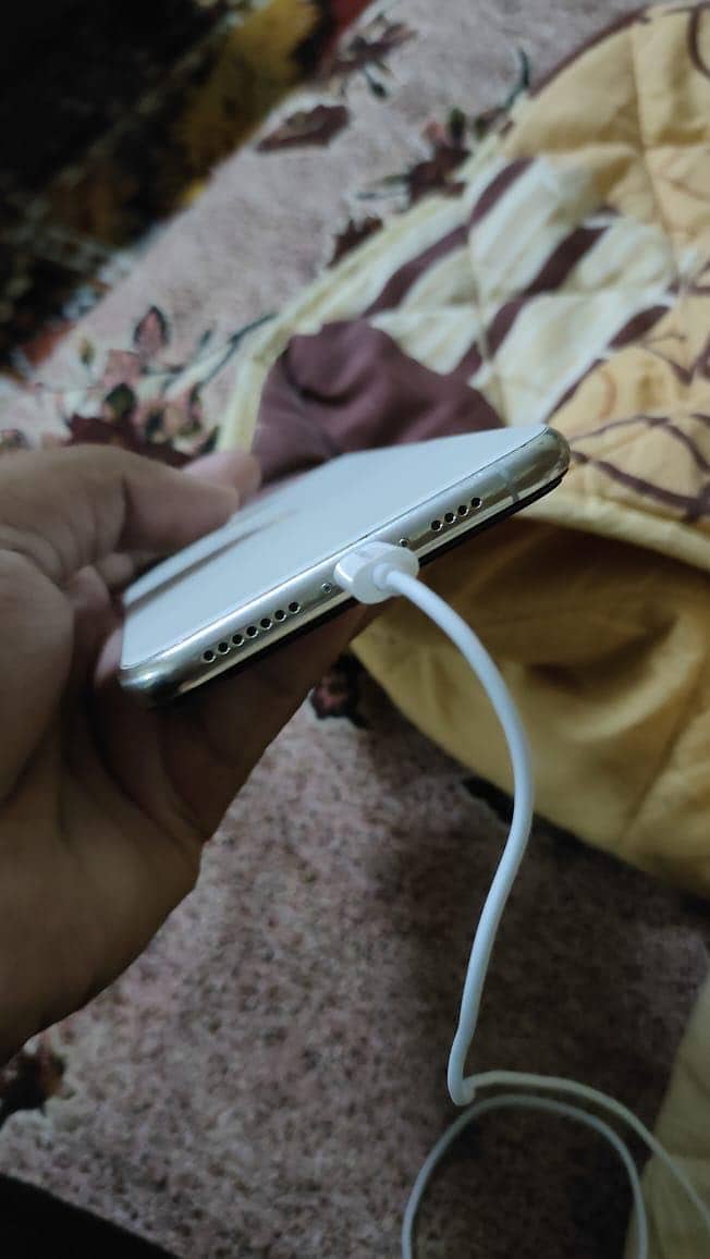 Apple iPhone 11 Pro Max 1