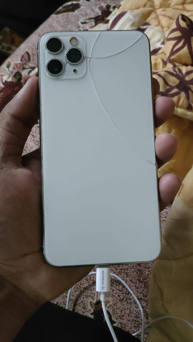 Apple iPhone 11 Pro Max 2