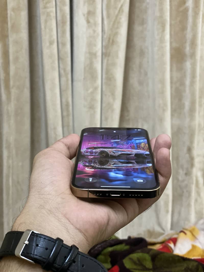 Apple iPhone 12 Pro 1