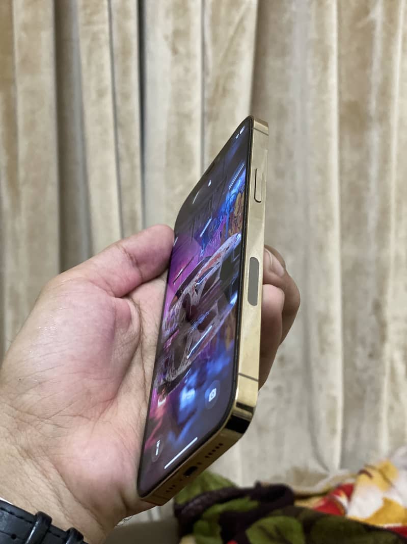 Apple iPhone 12 Pro 2