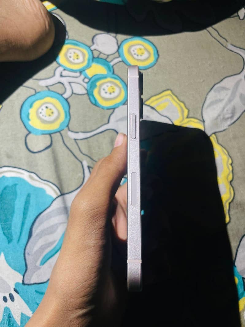 Apple iPhone 13 3