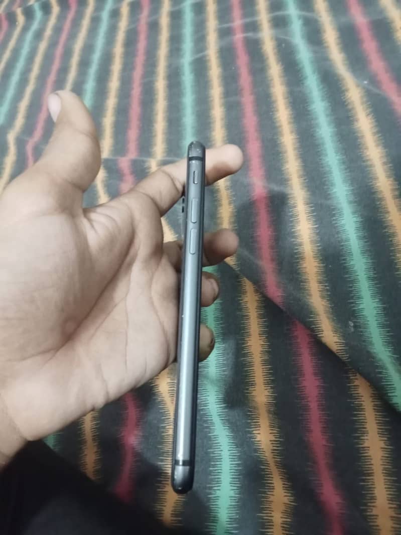 Apple iPhone 8 2