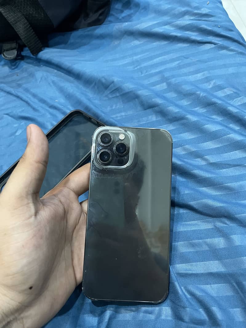 Apple iPhone 12 Pro Max 3