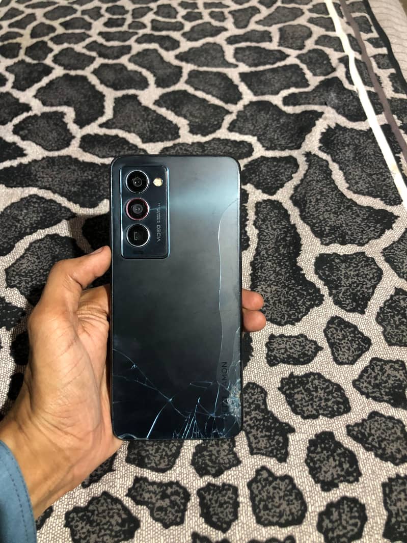 Tecno Camon 18premier 5