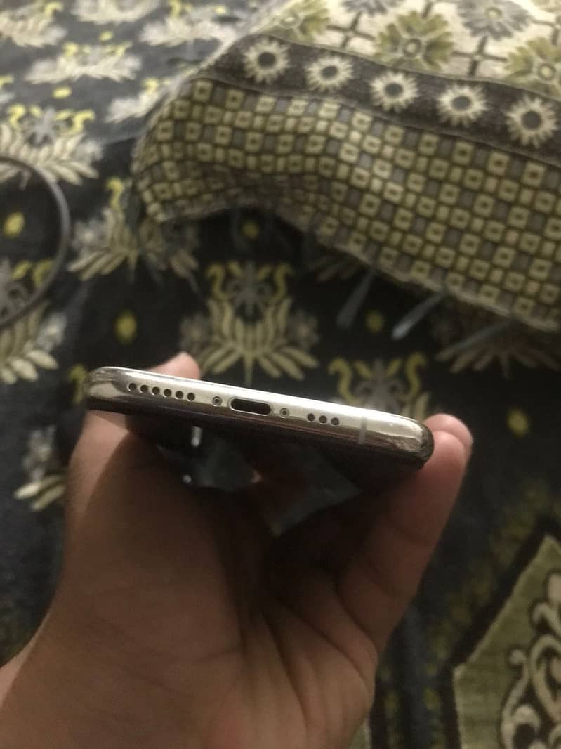 Apple iPhone 11 Pro 3