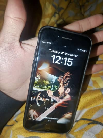 Apple iPhone SE