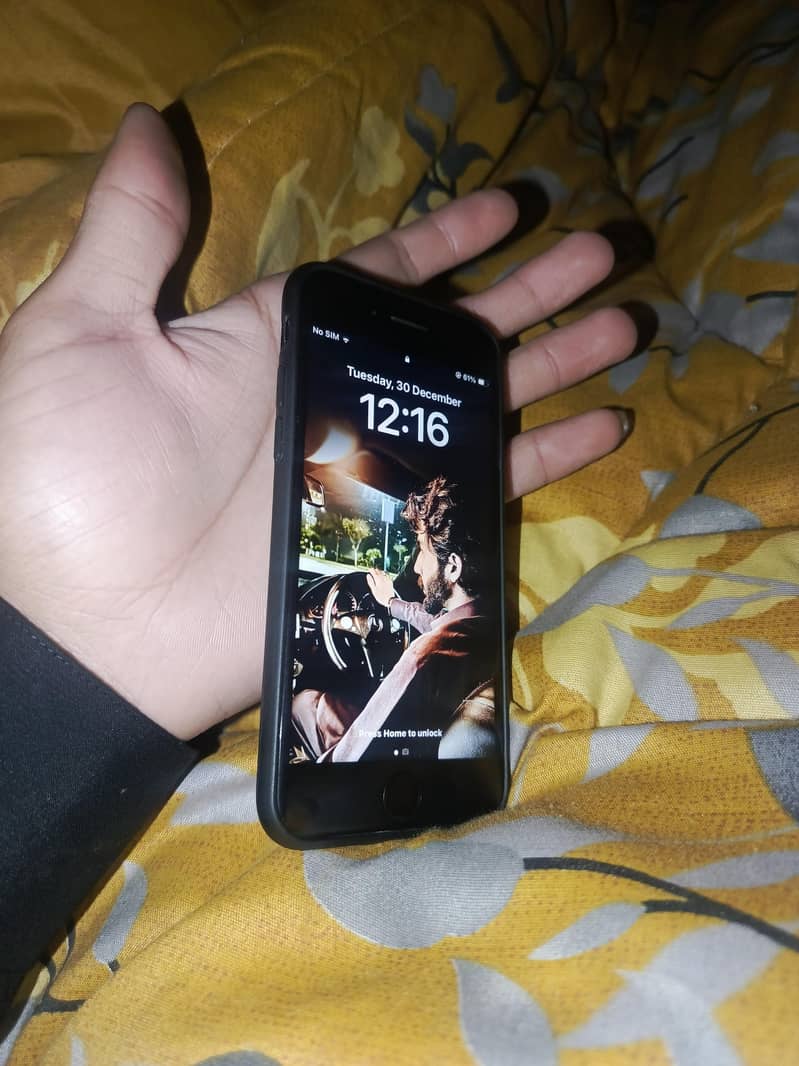 Apple iPhone SE 3