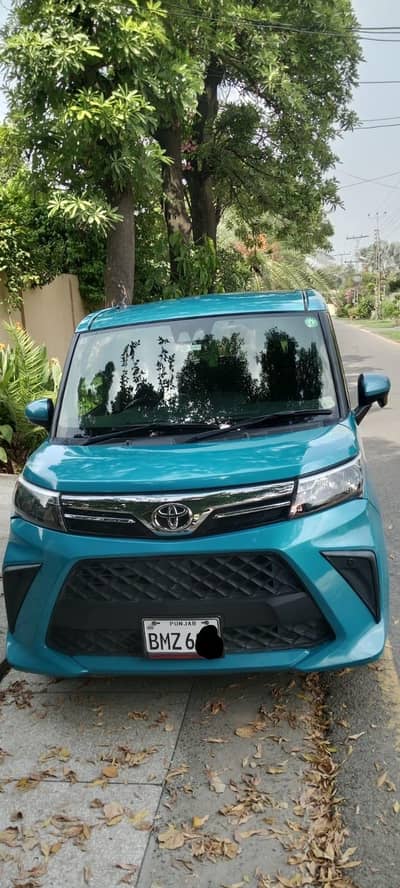 Toyota Roomy/Tank. mint condition. 0/3/0/1/4/1/6/1/3/5/5 DHA