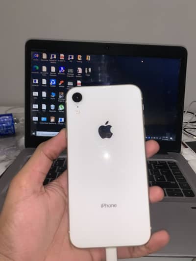 Apple iPhone XR
