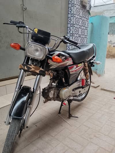 super star 2025 model 3 month ki gari h