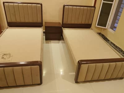 Single Bed With Centre Table