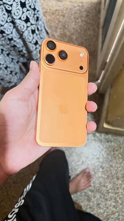Apple iPhone XR convert 17 pro
