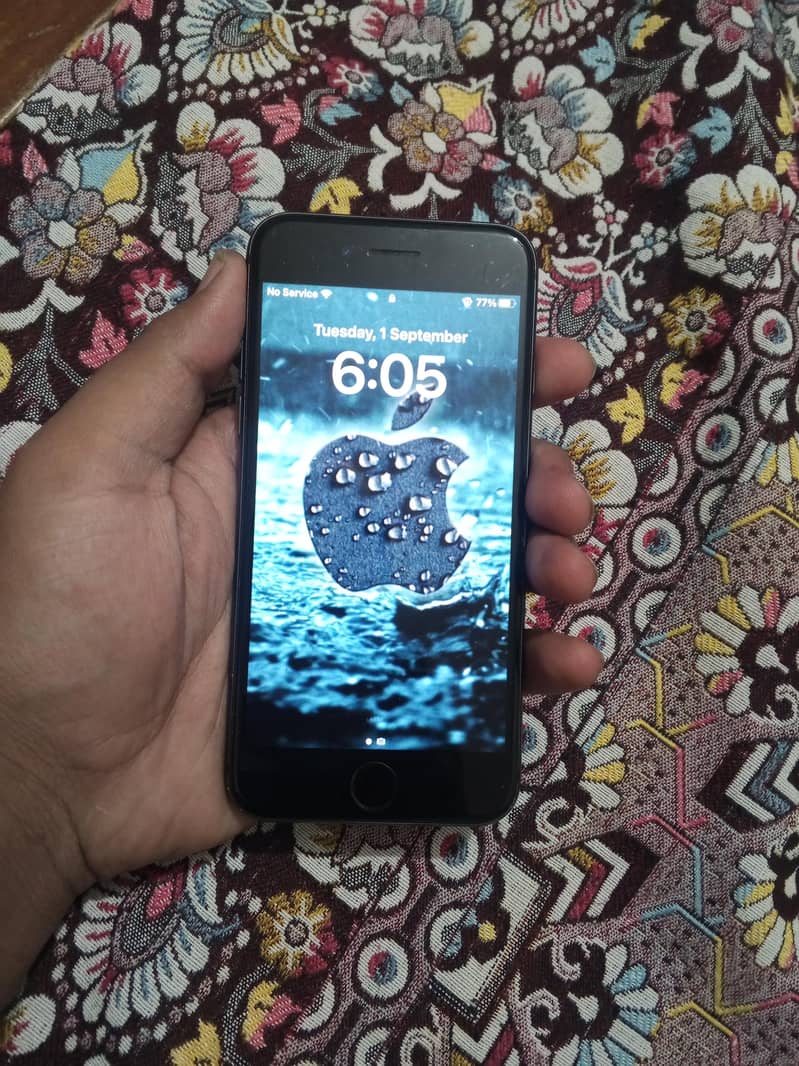 Apple iPhone 8 0