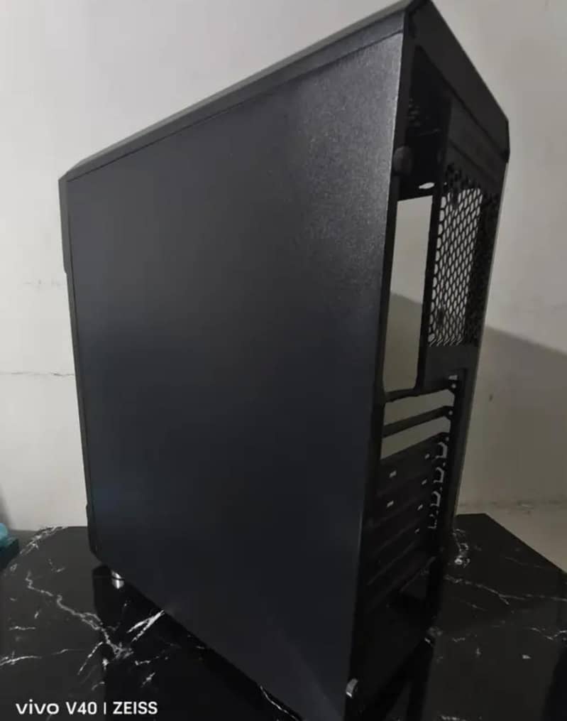 Gaming PC case 2