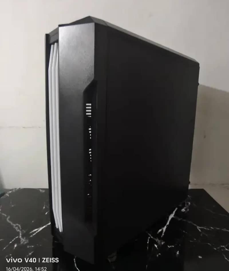 Gaming PC case 3