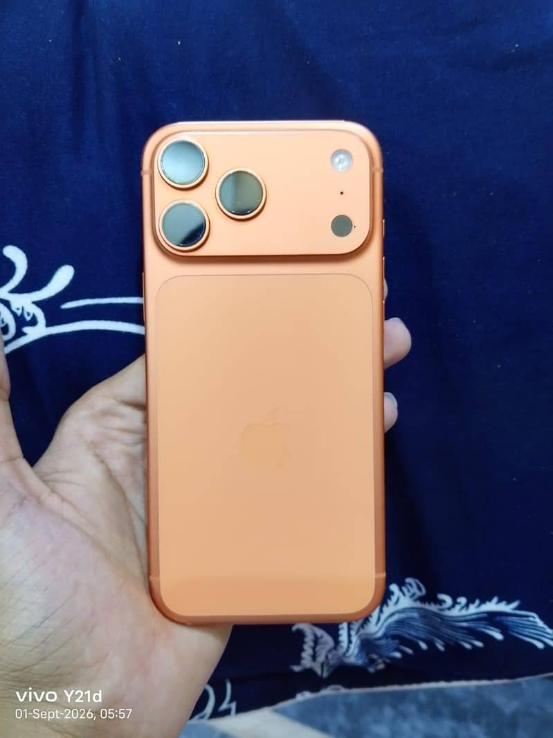 Apple iPhone 17 Pro Max 2