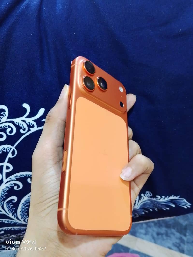 Apple iPhone 17 Pro Max 5