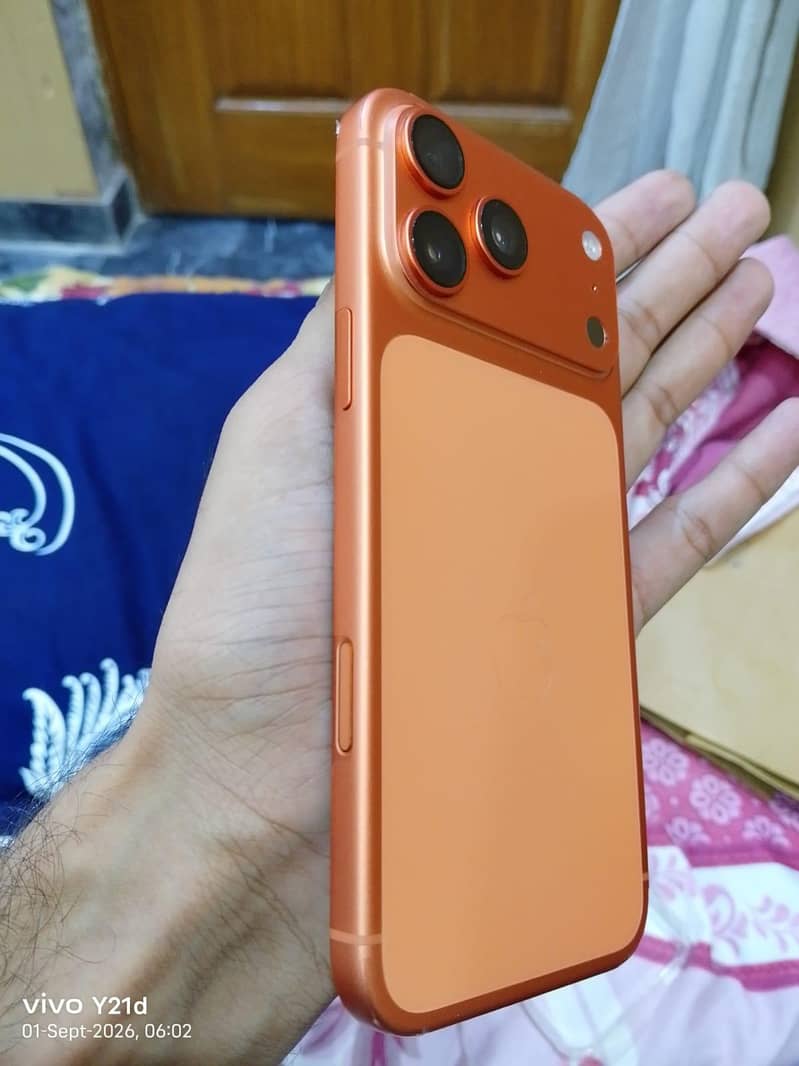 Apple iPhone 17 Pro Max 11