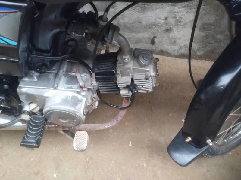 unique 20 model engine sealed good condition 7