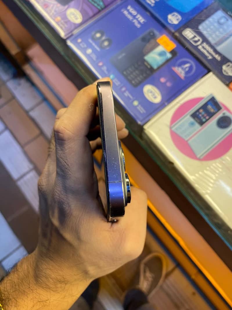 Apple iPhone 14 Pro Max 2