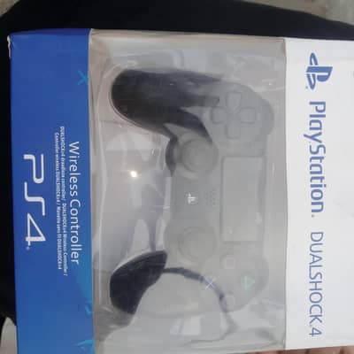 PS4 controller