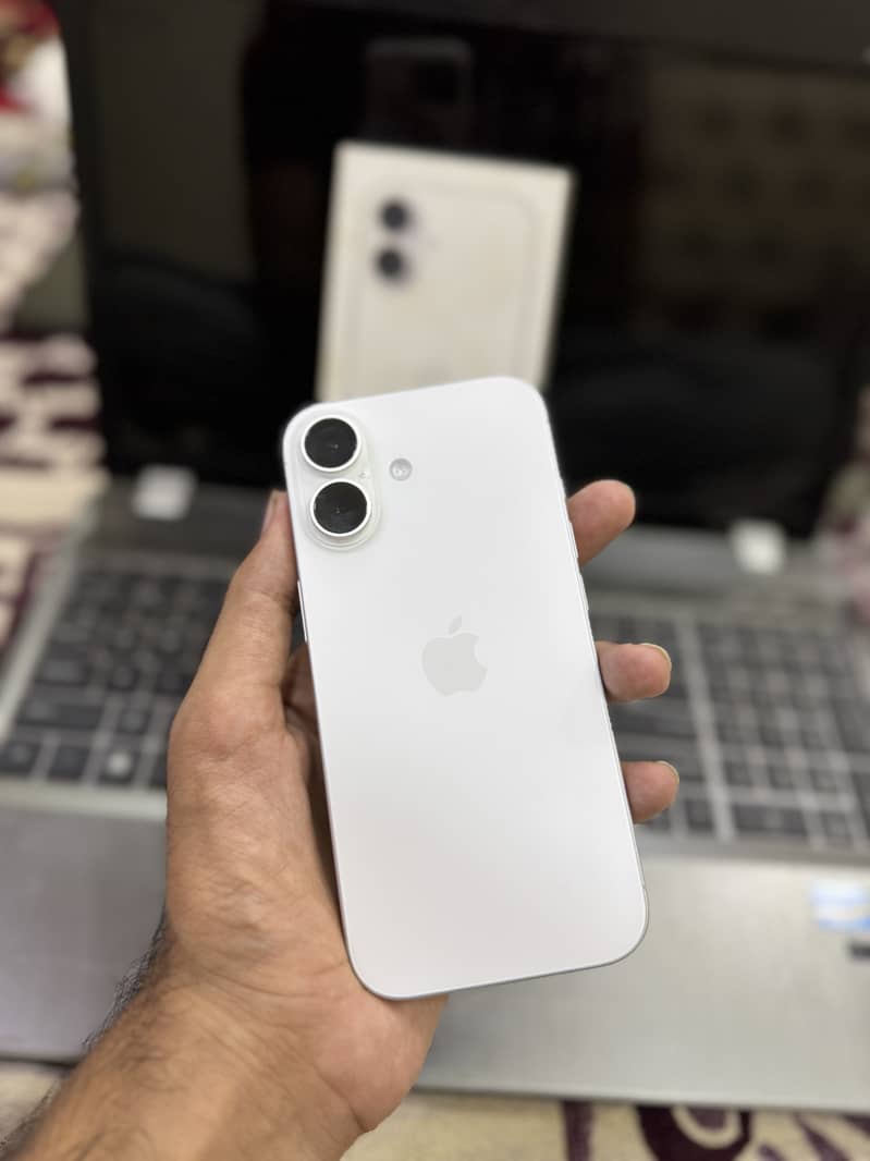 Apple iPhone 17 0
