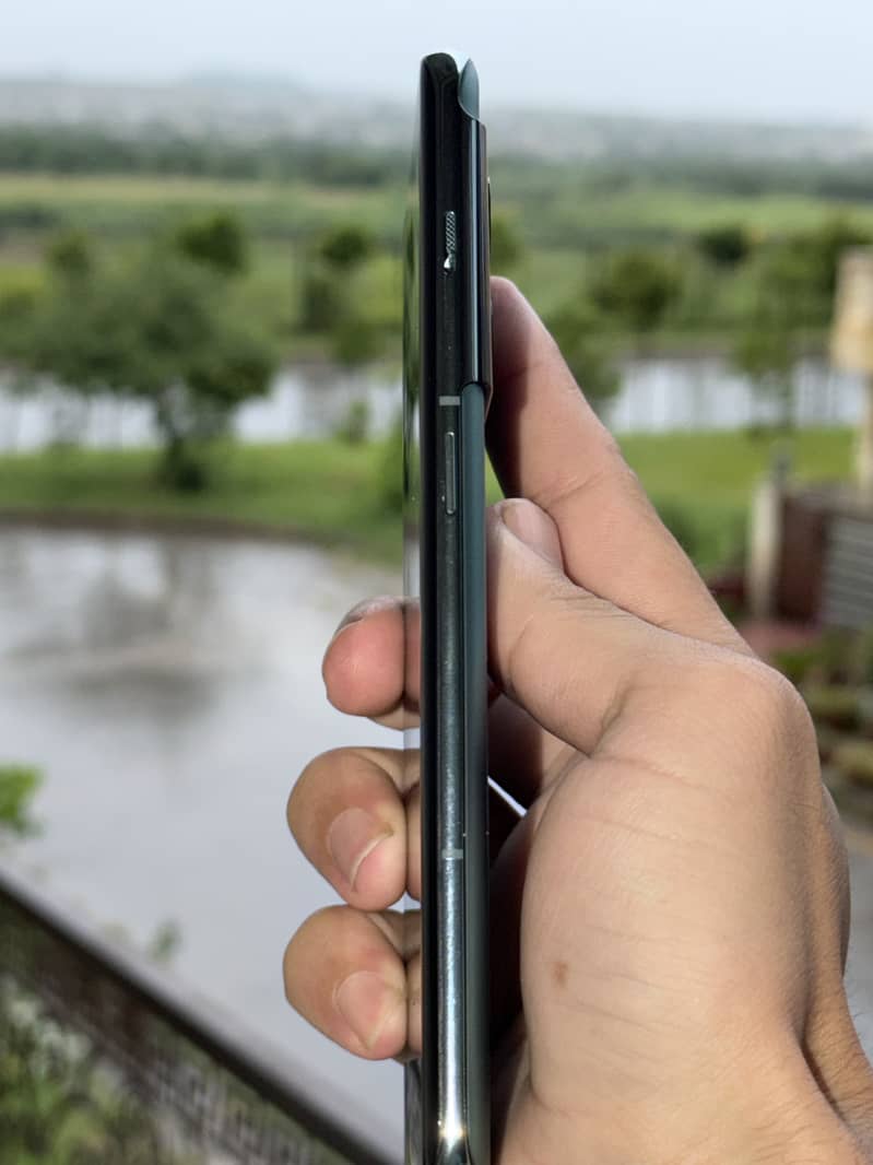 One Plus 10 Pro 5