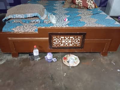 Bed&almari