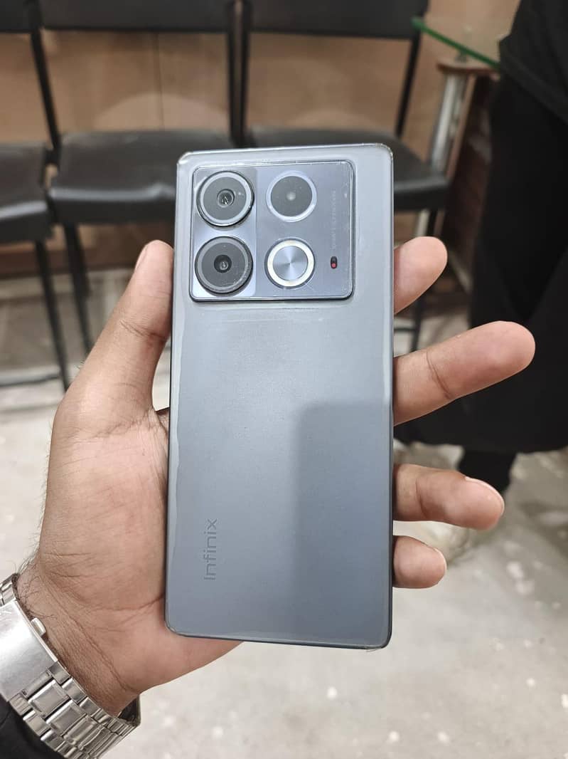 Infinix Note 40 0