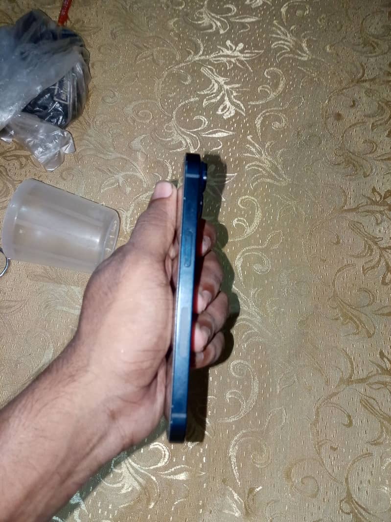 Apple iPhone 14 2