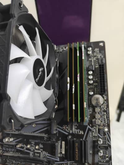 RYZEN 5 5600+B550M DS3H+32 GB DDR4+FREE COOLER